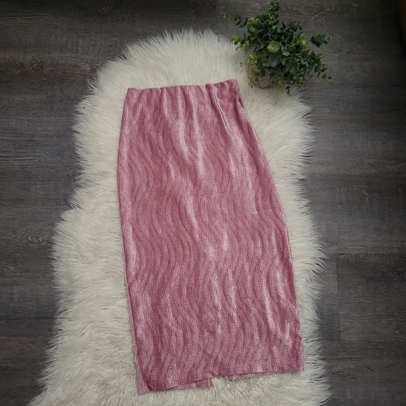 UO Kimmy Velvet High-Rise Pink Midi Skirt size XS - Picture 3 of 13